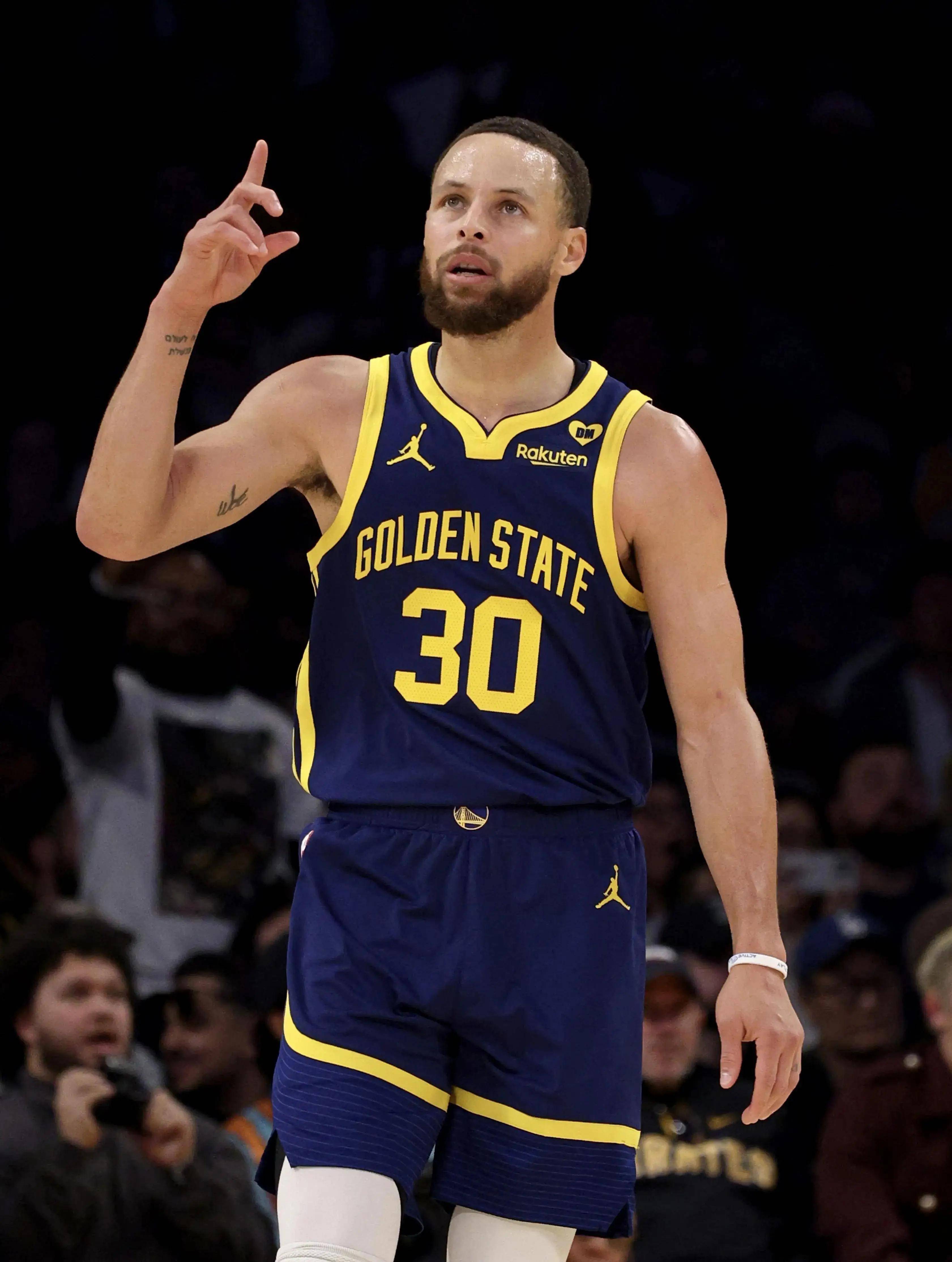 关于阿根廷男篮逆转76人，库里打破历史纪录的信息