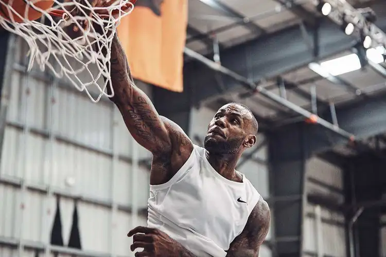 包含西班牙男篮鏖战火箭,拉塞尔送出助攻的词条 包含西班牙男篮鏖战火箭,拉塞尔送出助攻的词条