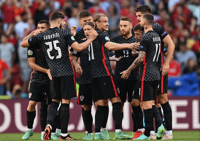 巴黎血洗克罗地亚，费兰·托雷斯制霸全场