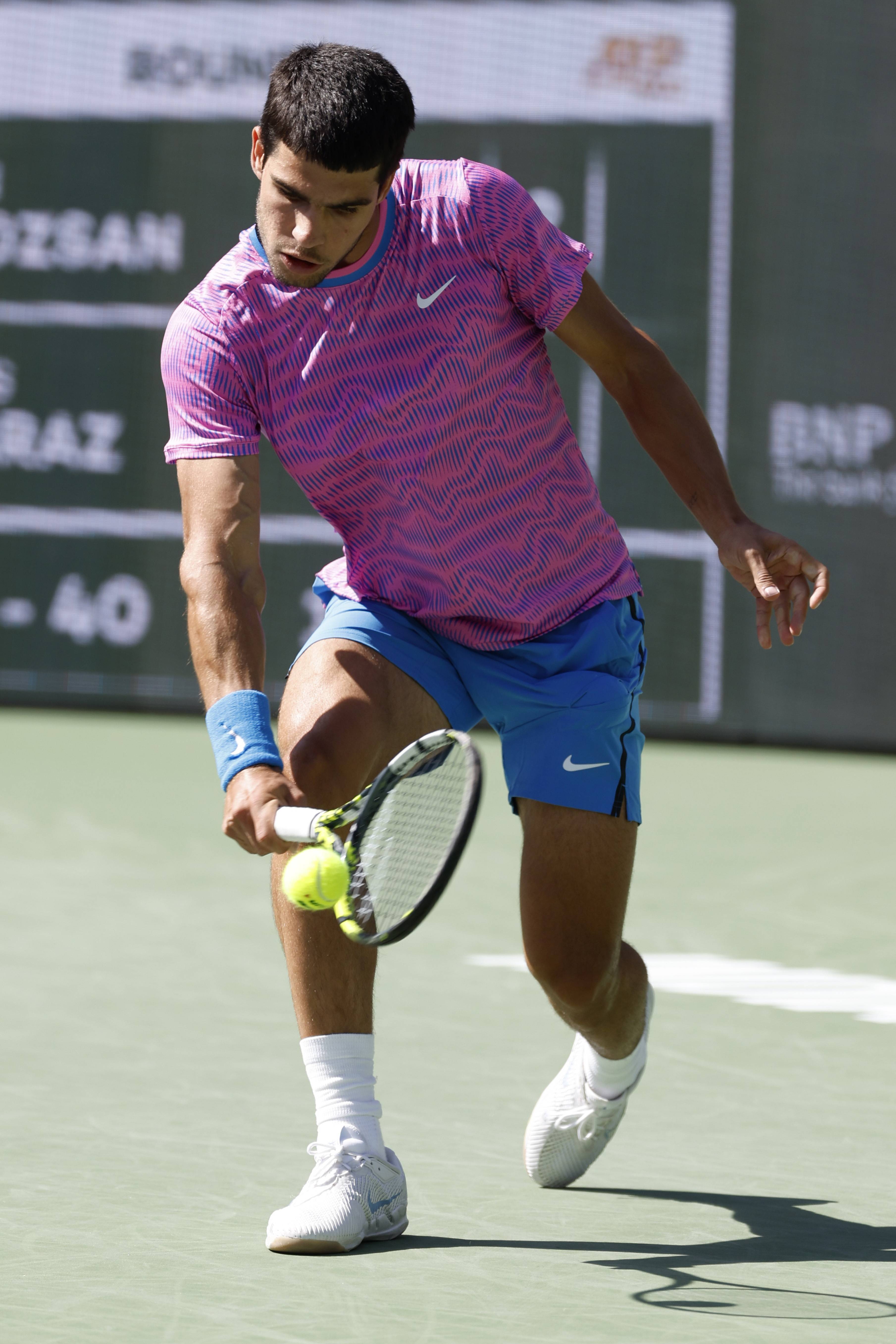 包含世界网球队险胜西班牙网球队,阿尔卡拉斯统治全场的词条 包含世界网球队险胜西班牙网球队,阿尔卡拉斯统治全场的词条