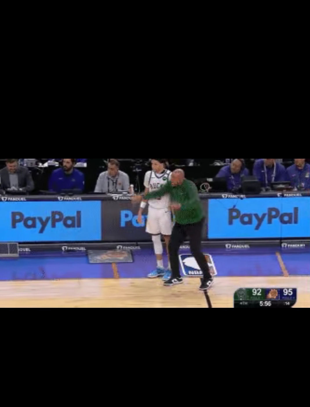 雄鹿B队绝地反击澳大利亚男篮,哈里斯关键制胜 雄鹿B队绝地反击澳大利亚男篮,哈里斯关键制胜