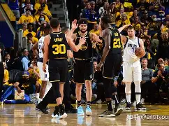 勇士B队力克魔术,克莱一己之力扛起全队 勇士B队力克魔术,克莱一己之力扛起全队