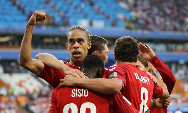 LOL英雄联盟投注竞猜-包含丹麦羽毛球队血洗法国羽毛球队，陶菲克统治全场的词条