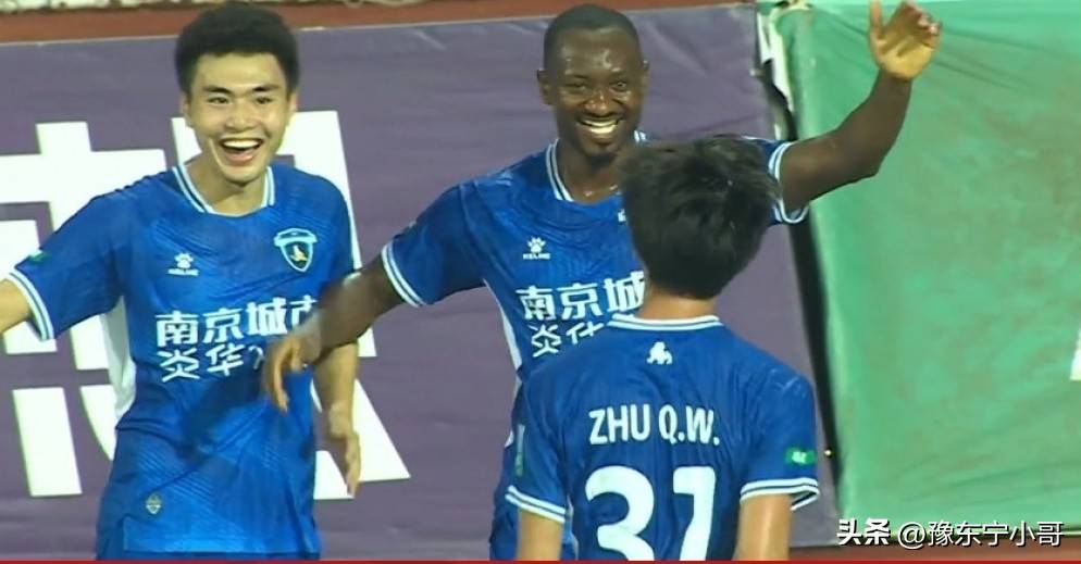 关于柏林高士队取胜,排名迅速上升的信息 关于柏林高士队取胜,排名迅速上升的信息