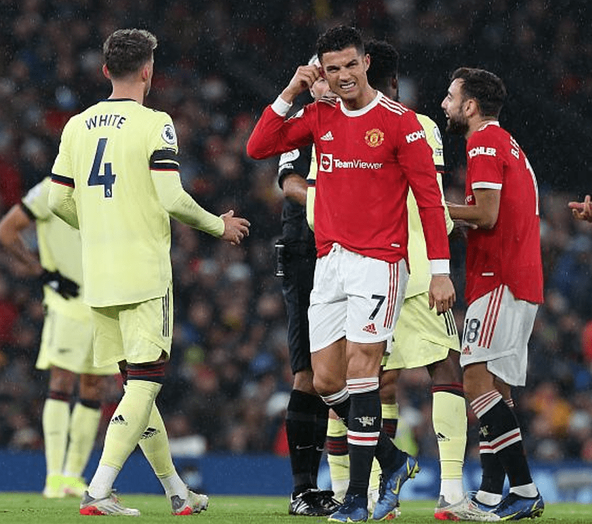 包含佩鲁贾前锋神勇破门，为球队赢得胜利的词条