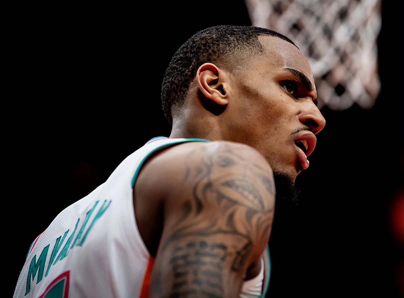 LOL英雄联盟投注竞猜-灰熊全队苦练自强，展现坚韧品质终获胜利