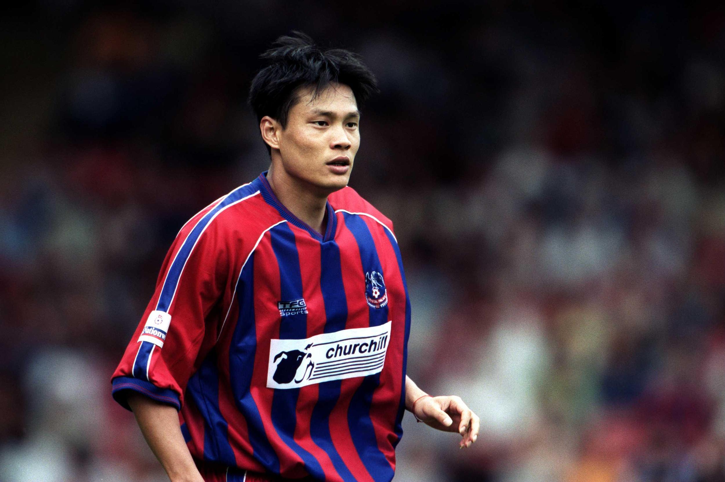 关于某国足球俱乐部欲签下知名球员的信息 关于某国足球俱乐部欲签下知名球员的信息