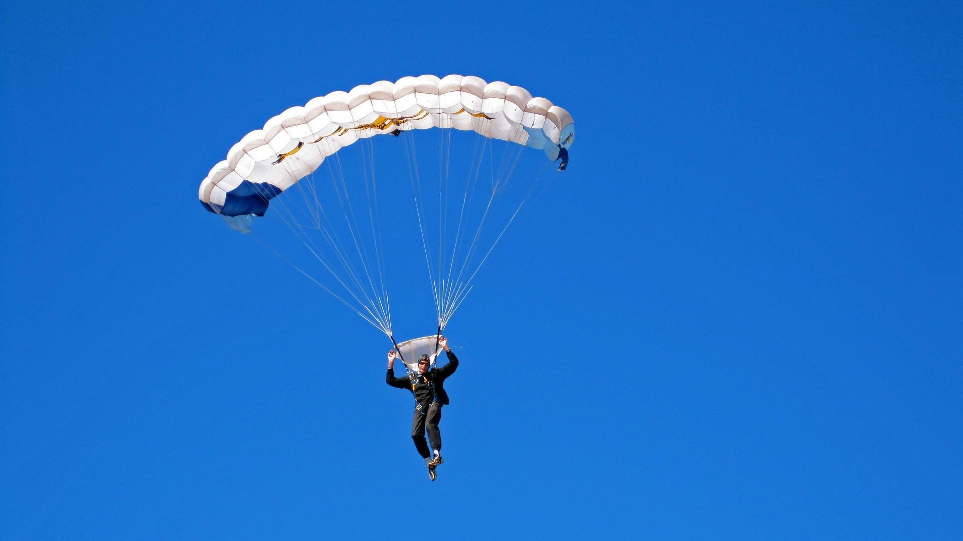 LOL英雄联盟赛事指南-当帝国神话褪色，从卡瓦哈尔的德比统治到伊拉克的终结隐喻